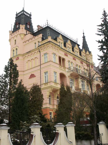 Чехия (Česko): Карловы Вары (Karlovy Vary): дом; 14:02 11.03.2005