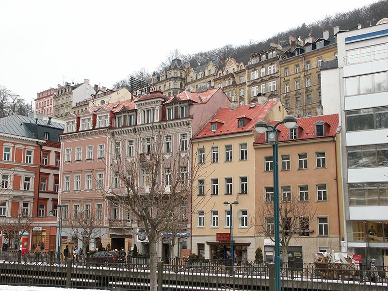 Чехия (Česko): Карловы Вары (Karlovy Vary): дома; 14:52 11.03.2005