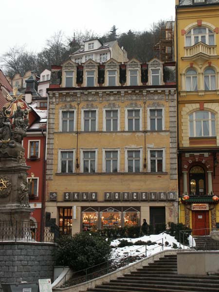 Чехия (Česko): Карловы Вары (Karlovy Vary): дом; 15:07 11.03.2005