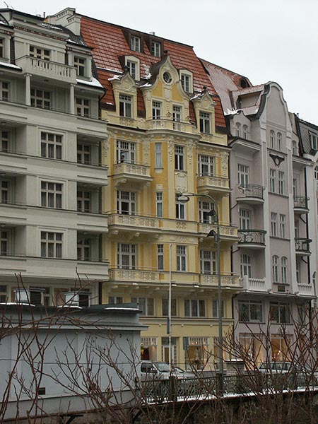 Чехия (Česko): Карловы Вары (Karlovy Vary): дома; 15:19 11.03.2005