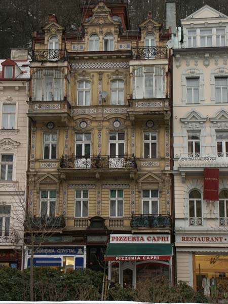Чехия (Česko): Карловы Вары (Karlovy Vary): дом; 15:21 11.03.2005