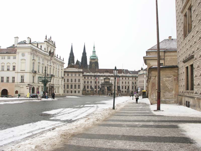 Чехия (Česko): Прага (Praha 1): Градчаны (Hradčany): Градчанская площадь (Hradčanské námĕstí); 09:15 09.03.2005