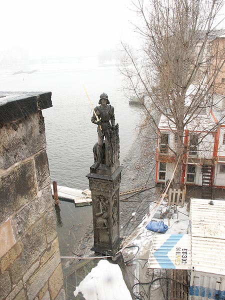 Чехия (Česko): Прага (Praha 1): Мала Страна (Mală Strana): возле Карлова моста; 10:48 09.03.2005
