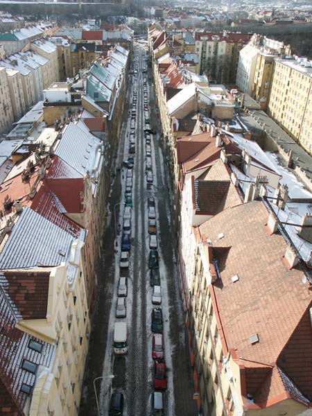 Чехия (Česko): Прага (Praha 2): Вышеград (Vyšehrad): Oldřichova (ул.) с Нусельского моста (Nuselský most); 15:44 10.03.2005