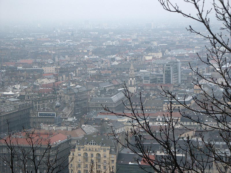 Венгрия (Magyarország): Будапешт (Budapest): V. kerület: вид с горы Геллерт; 13:53 06.01.2006
