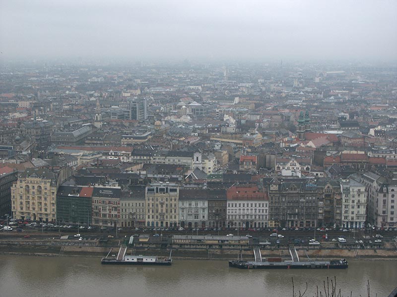 Венгрия (Magyarország): Будапешт (Budapest): V. kerület: вид с горы Геллерт; 13:55 06.01.2006