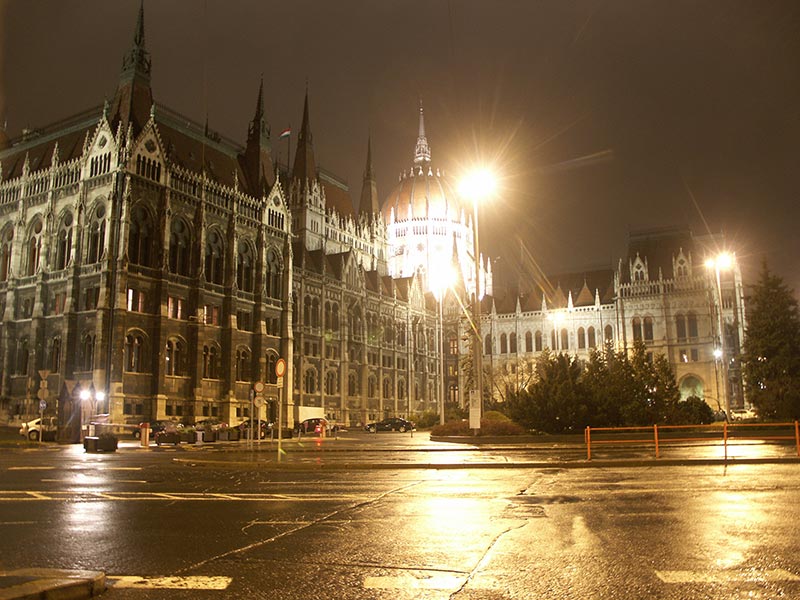 Венгрия (Magyarország): Будапешт (Budapest): V. kerület: Kossuth tér: парламент (Országház); 17:37 06.01.2006