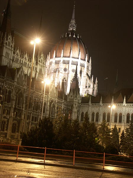 Венгрия (Magyarország): Будапешт (Budapest): V. kerület: Kossuth tér: парламент (Országház); 17:37 06.01.2006