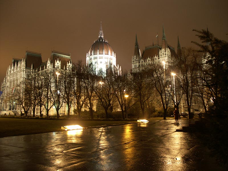 Венгрия (Magyarország): Будапешт (Budapest): V. kerület: Kossuth tér: парламент (Országház); 17:47 06.01.2006