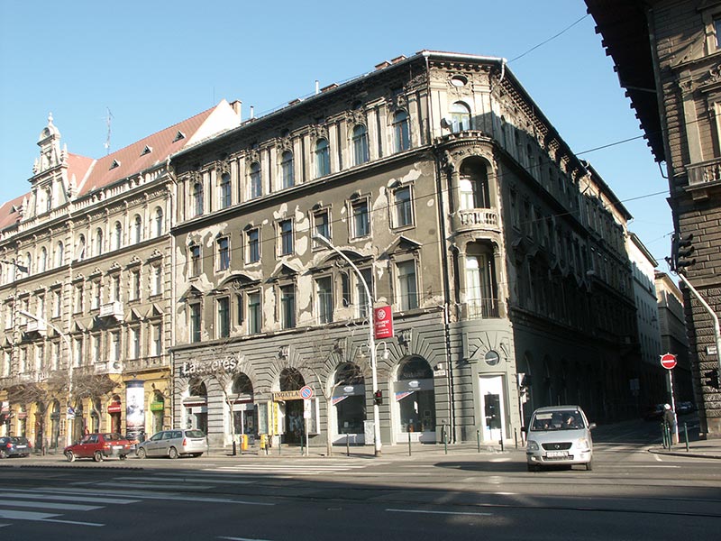 Венгрия (Magyarország): Будапешт (Budapest): VIII. kerület: Blaha Lujza tér: József körút / Bérkocsis utca; 12:43 08.01.2006