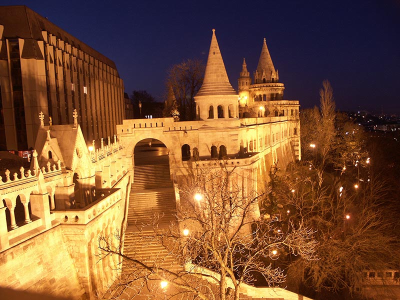 Венгрия (Magyarország): Будапешт (Budapest): I. kerület: Рыбацкий бастион (Halászbástya); 16:57 08.01.2006