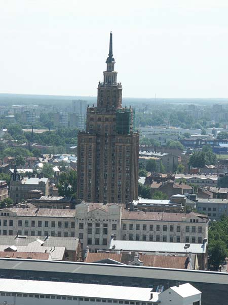 Латвия (Latvija): Рига (Rīga): с башни Sv.Pētera lut. baznīca; 12:16 08.07.2005