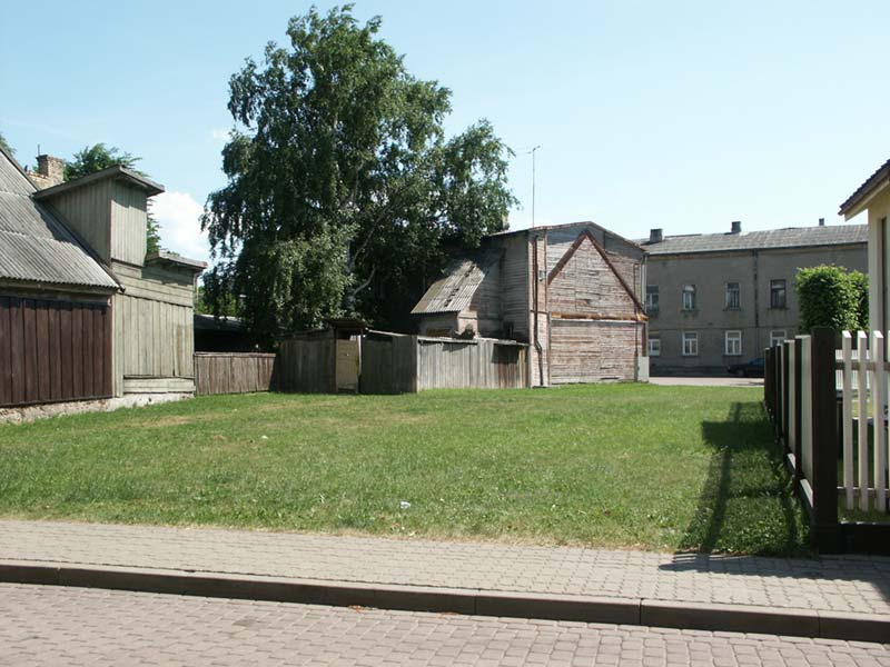 Латвия (Latvija): Ventspils Rajons: Вентспилс (Ventspils): Vecpilsēta: Pils iela (ул.); 15:07 10.07.2005