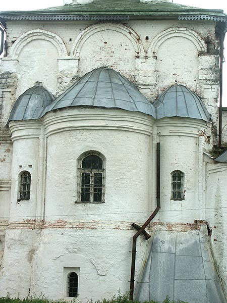 Александров: Успенский м-рь: восток церковь Успенская; 07.08.2003