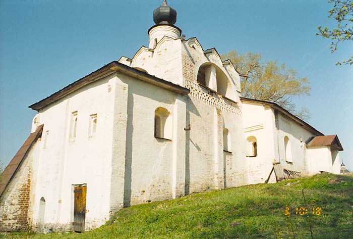 Кириллов: церковь Сергия Радонежского Кирилло-Белозерского монастыря; 03.05.2002