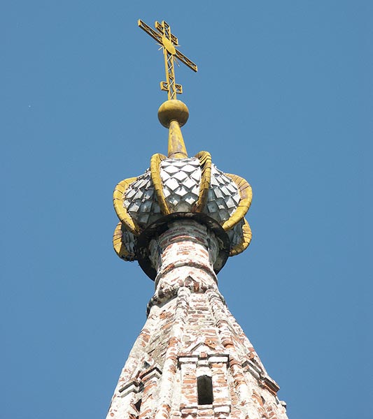 Кострома: верх колокольни ц.Иоанна Богослова в Ипатьевской слободе, ю-в; 12:02 05.08.2005