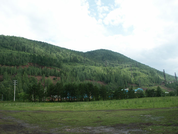 Красноярск: гора возле Красноярской ГЭС; 13.07.2004