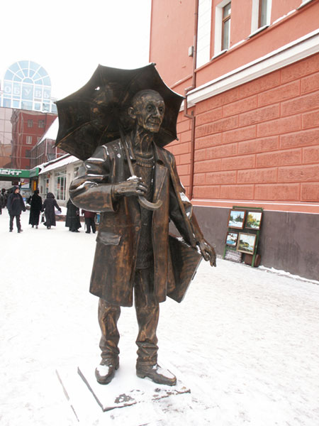Красноярск: памятник-скульптура на пр.Мира; 22.01.2005