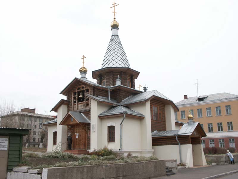 Красноярск: Пантелеймоновский храм; 16:54 28.10.2005