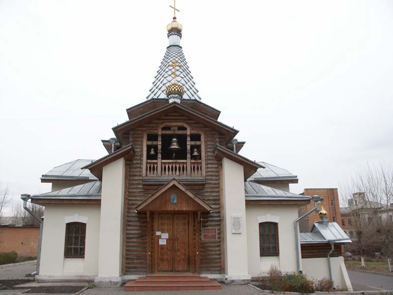 Красноярск: Пантелеймоновский храм; 16:56 28.10.2005