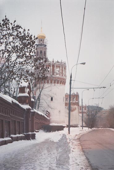 Москва: стены Новодевичьего монастыря, 01.01.2001