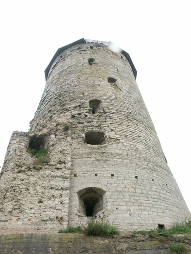Псков: Запсковье: башня Гремячая; 14.06.2004