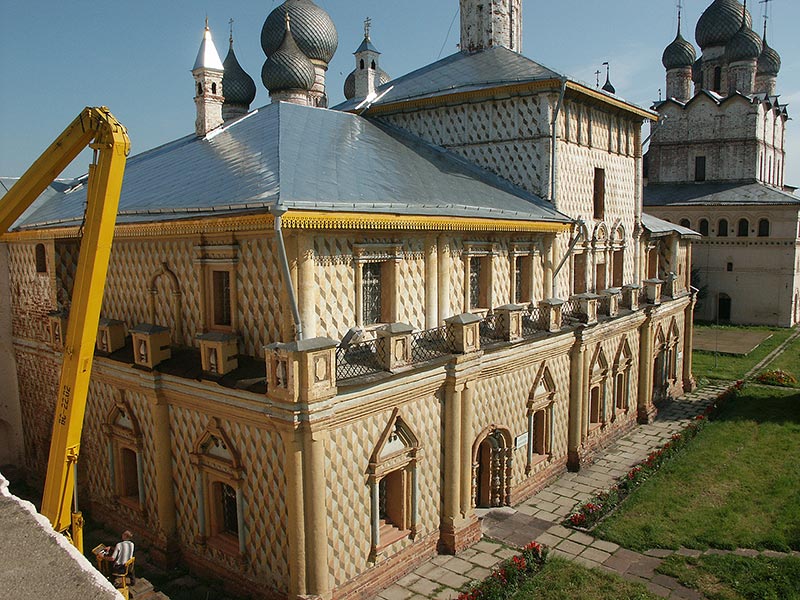 Ростов Великий: Кремль: ю-з церковь Одигитрии; 05.08.2003
