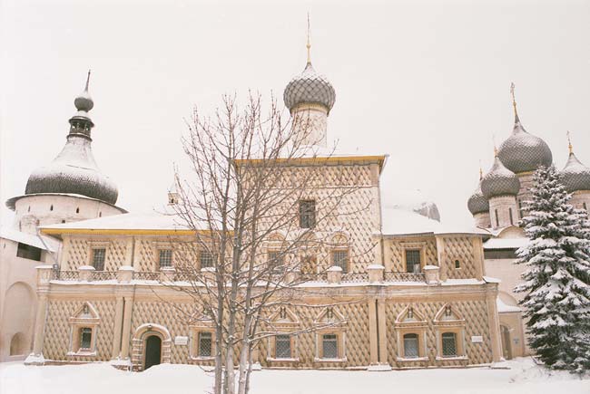 Ростов Великий: Кремль, запад церковь Одигитрии; 03.01.2003