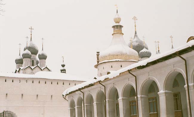 Ростов Великий: Кремль со стороны Гостиного двора; 04.01.2003