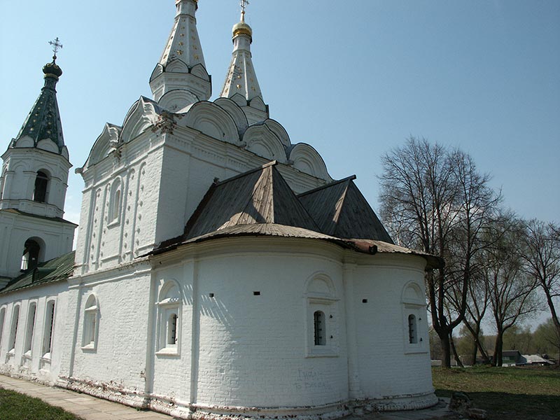 Рязань: Кремль: церковь Святого Духа, ю-в; 01.05.2005