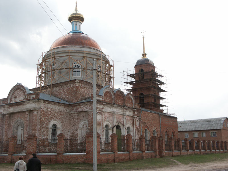 Солотча: церковь Александра Невского, с-в; 02.05.2005