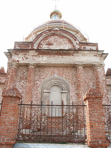 Солотча: церковь Александра Невского, восток; 02.05.2005