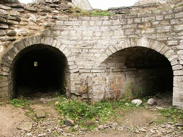 Старая Ладога: Ладожская крепость: укрепления; 04.10.2003
