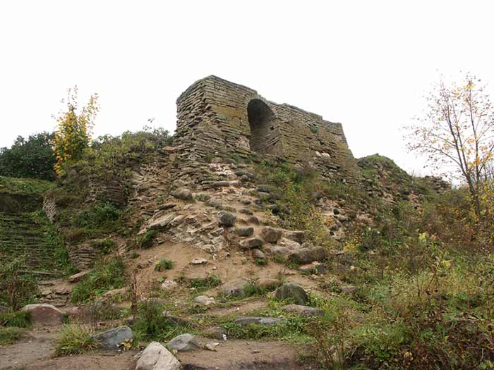Старая Ладога: Ладожская крепость: в.стена; 04.10.2003