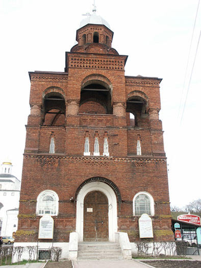Владимир: церковь Свято-Троицкая, запад; 02.05.2004