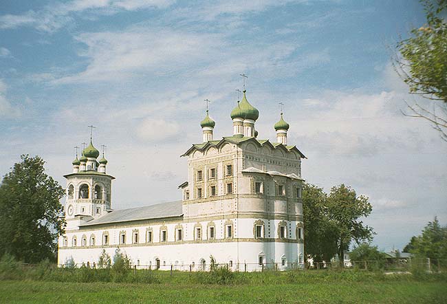 Великий Новгород: на подходе к Вяжищскому монастырю; 18.08.2001
