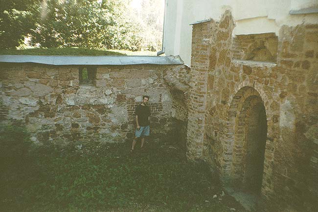 Великий Новгород: церковь Георгия на Торгу, север; 18.08.2001