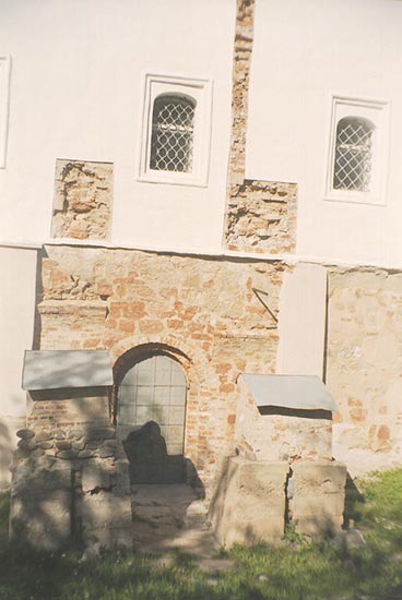 Великий Новгород: юг церковь Георгия на Торгу, 18.08.2001