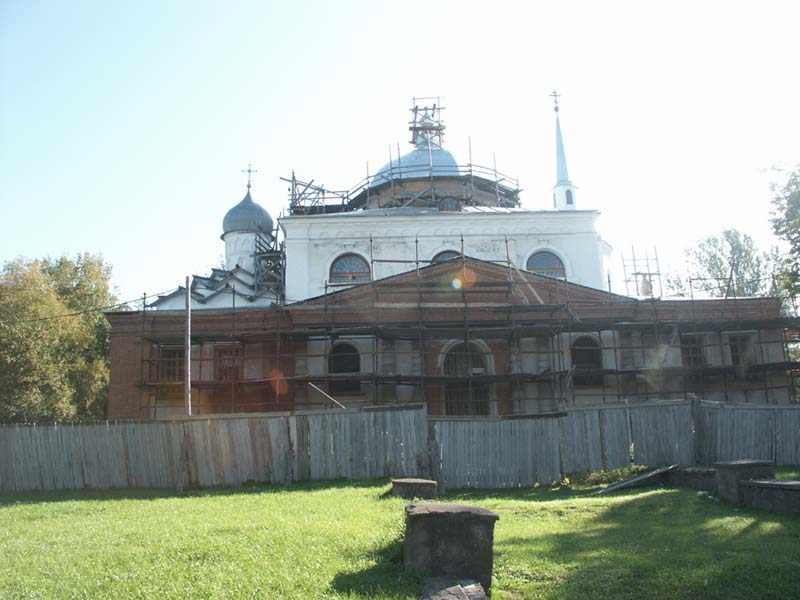 Великий Новгород: Торговая сторона: церковь Никиты Мученика; 12:08 25.09.2005