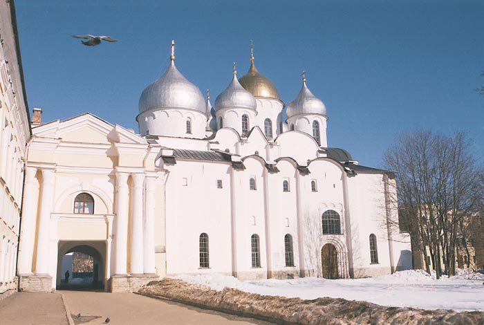 Великий Новгород: юг Софийского собора; 08.03.2003