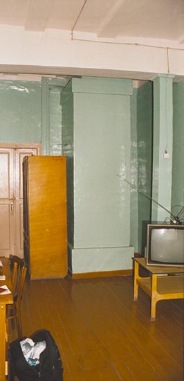 Вологда: номер гостиницы "Октябрь" на 2-м этаже; 30.04.2002