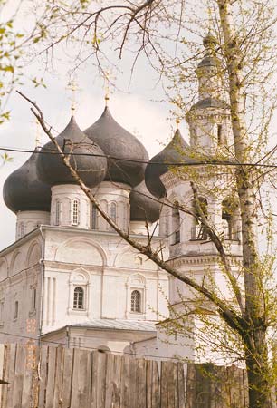 Вологда: с-з церковь Николая во Владычной слободе; 30.04.2002