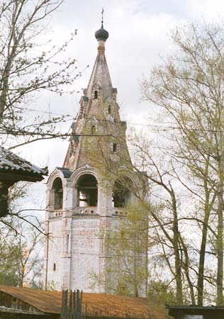 Вологда: колокольня церковь Владимирской; 30.04.2002