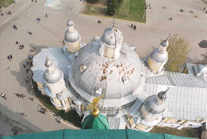 Вологда: церковь Александра Невского сверху; 01.05.2002