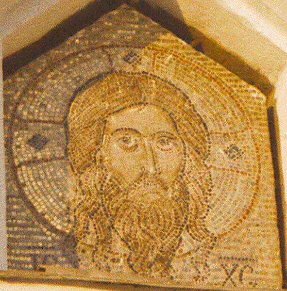 Вологда: надвратная икона церковь Покрова на Козлене; 01.05.2002
