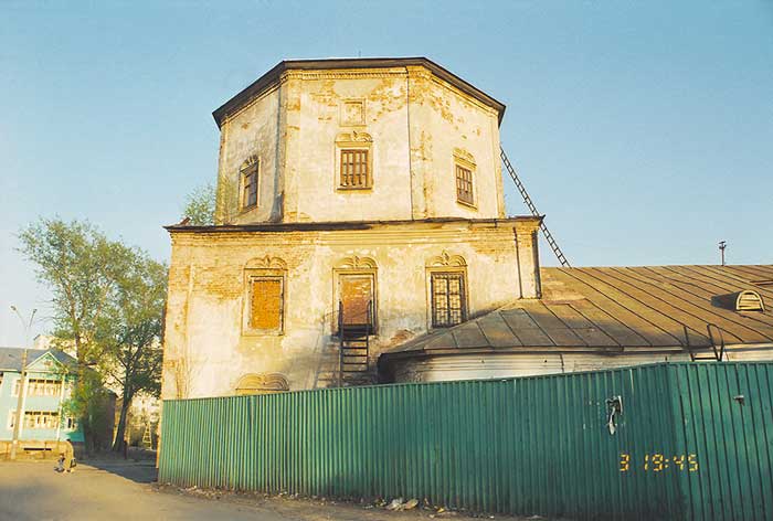 Вологда: запад церковь Власьевская; 03.05.2002