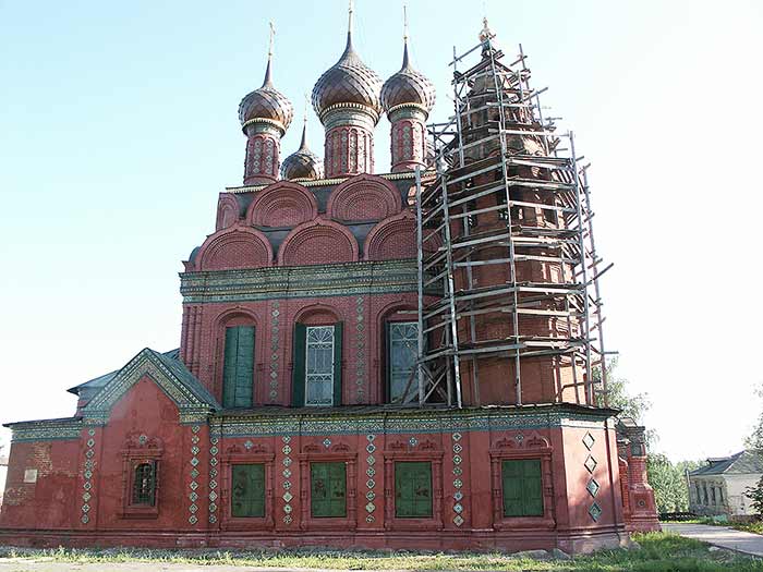Ярославль: север церковь Богоявления; 02.08.2003