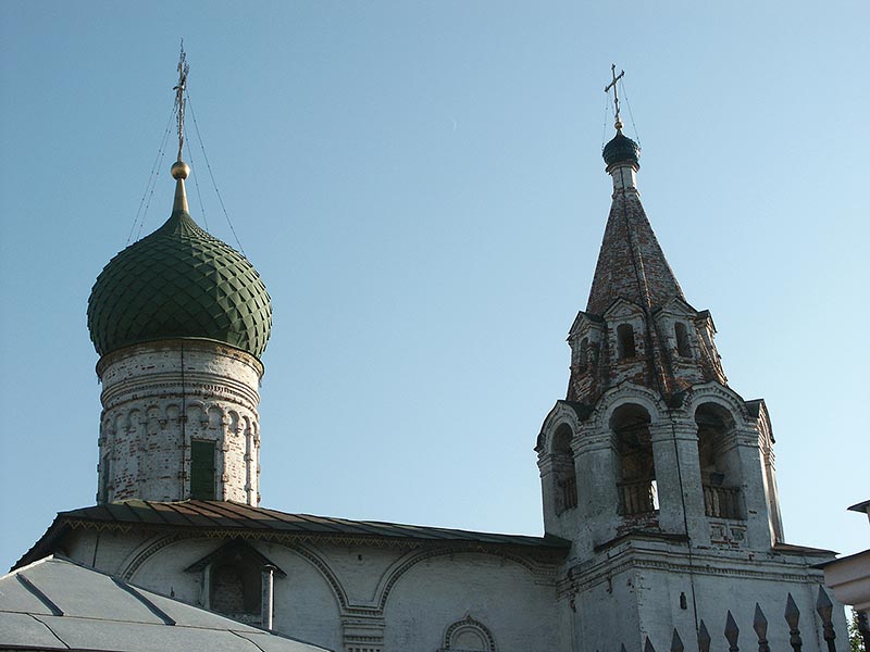 Ярославль: верх церковь Дмитрия Солунского, север; 02.08.2003