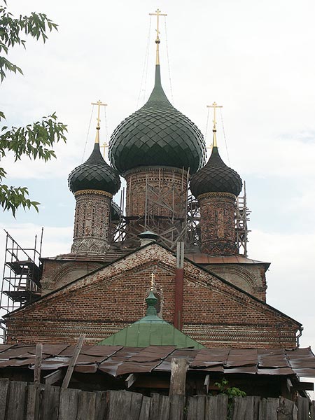 Ярославль: церковь Владимирской Богоматери, запад; 03.08.2003