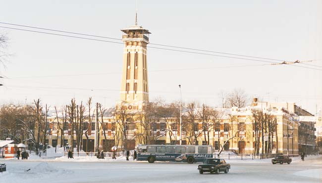 Ярославль: пожарная каланча на Красной пл.; 02.01.2003